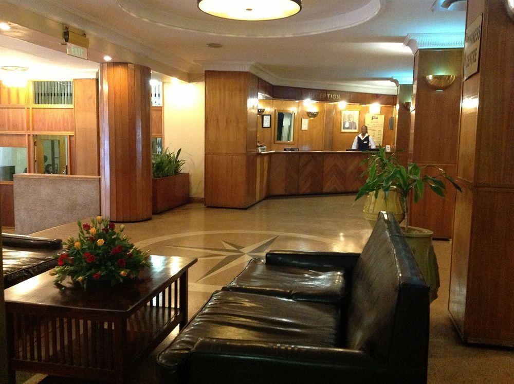 New Ambassador Hotel Harare Bagian luar foto