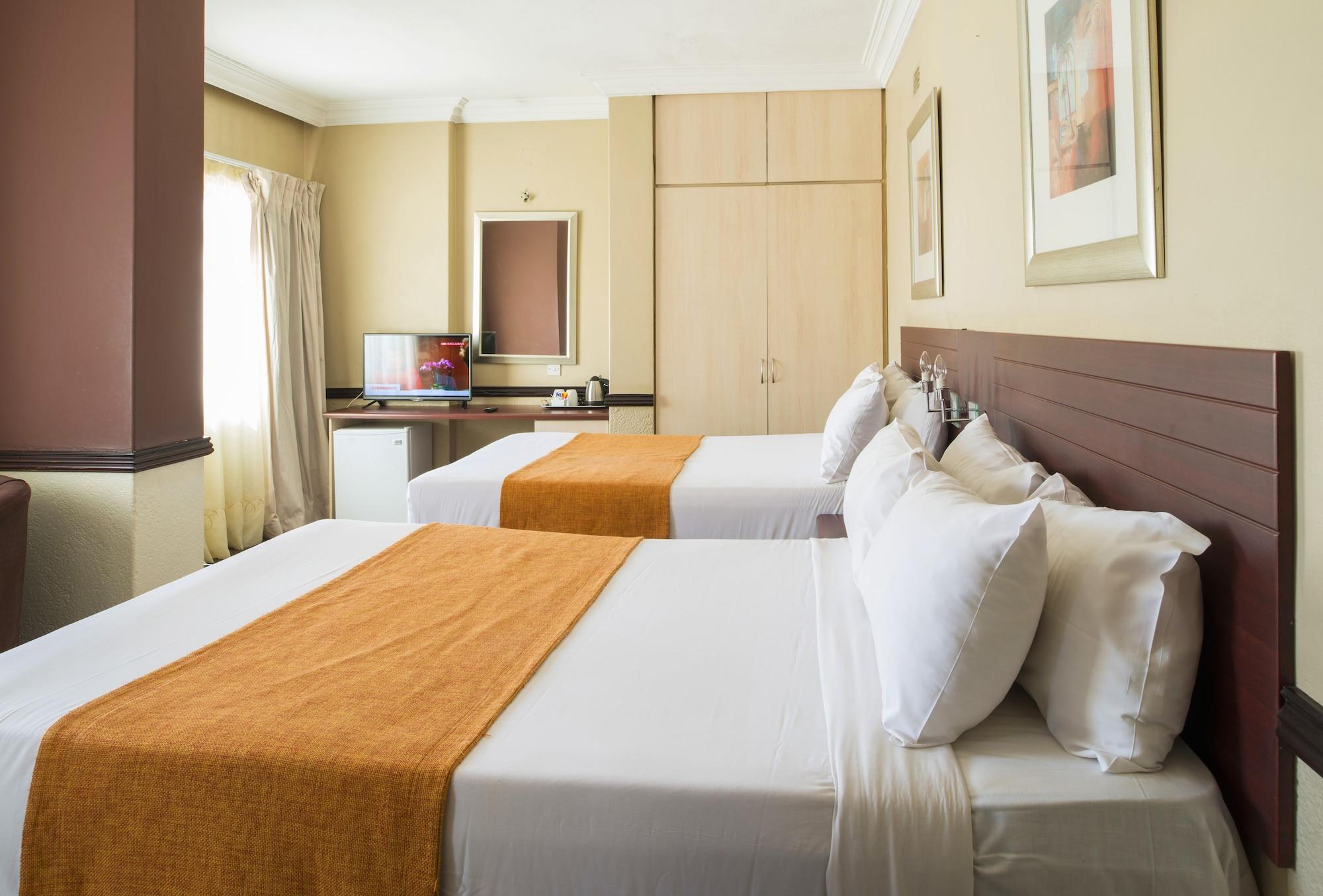 New Ambassador Hotel Harare Bagian luar foto