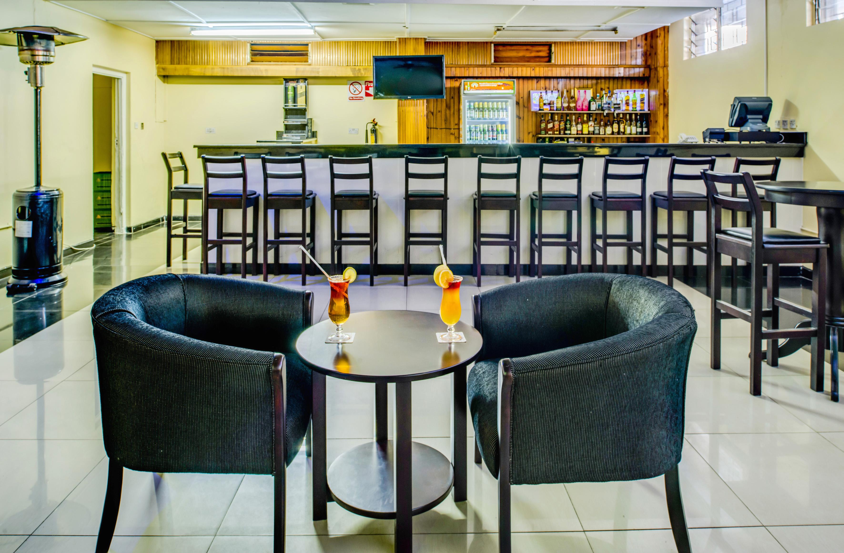 New Ambassador Hotel Harare Bagian luar foto