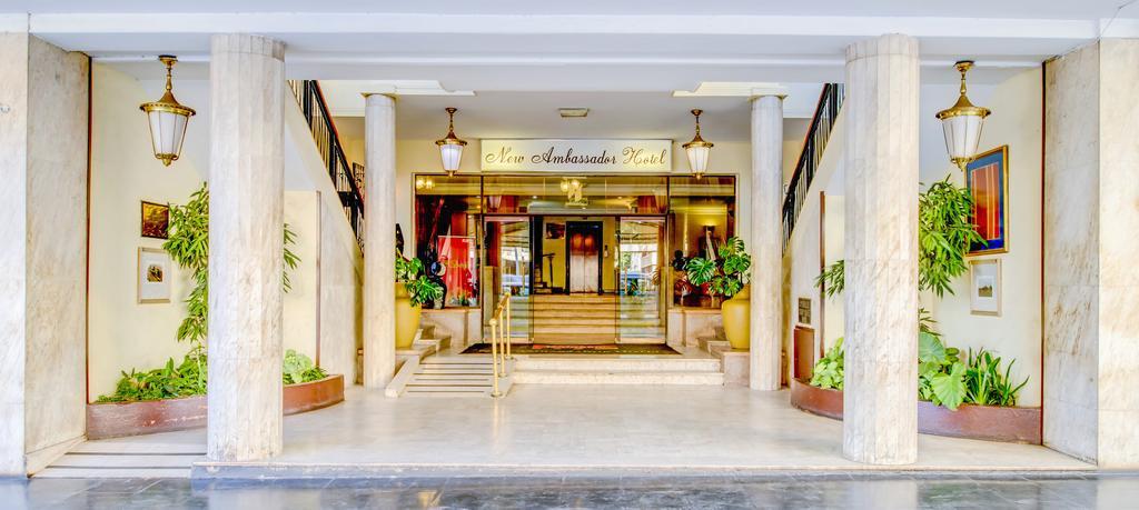 New Ambassador Hotel Harare Bagian luar foto