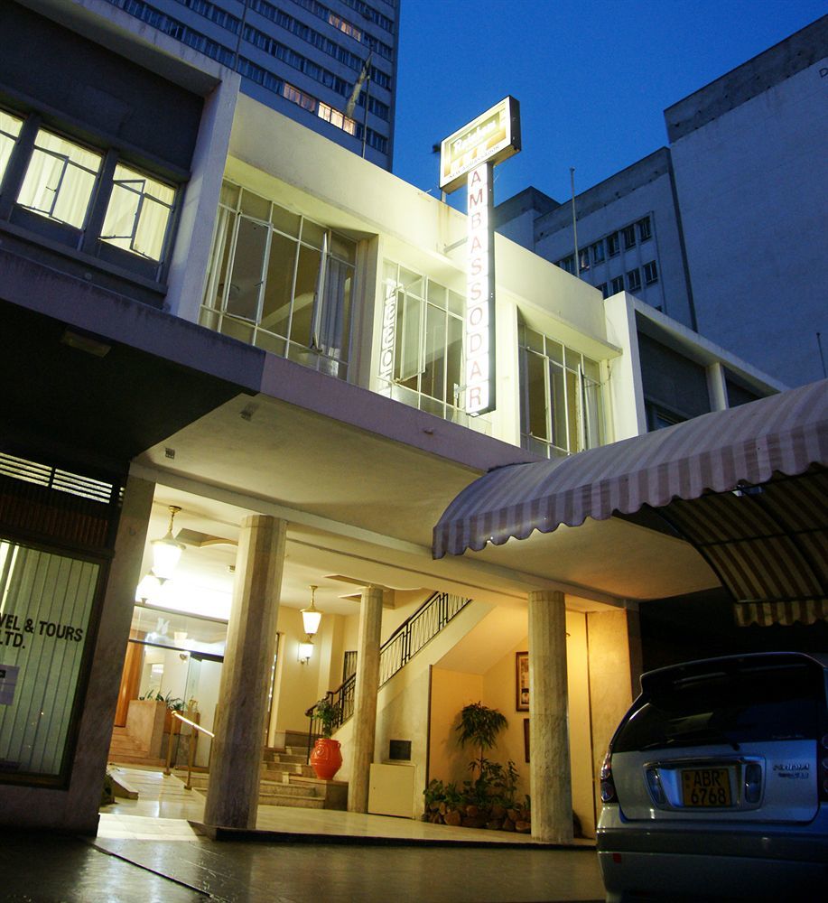 New Ambassador Hotel Harare Bagian luar foto